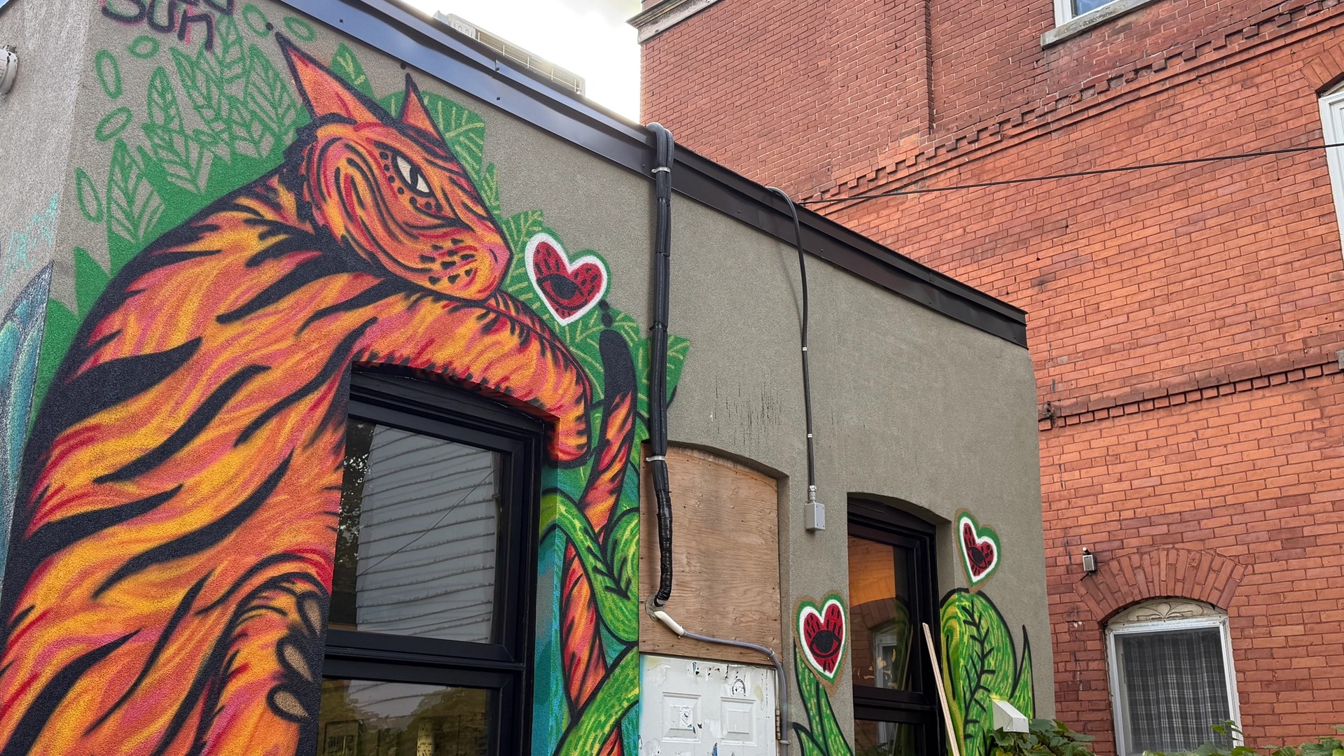 Inconnu mural in Centretown by Anyu Sun