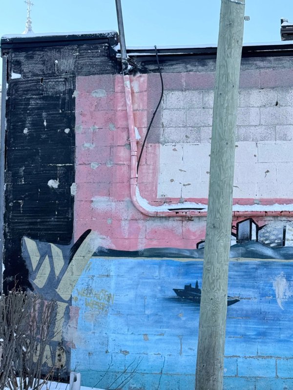 Street art mural in Hintonburg, Ottawa - Urban art photography