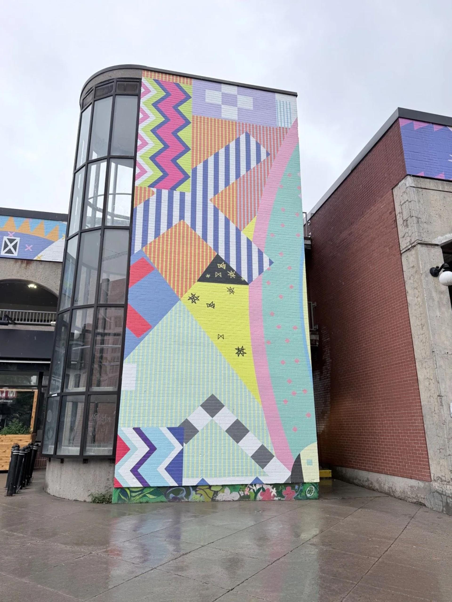 Urban street art in Byward Market, Ottawa - Mural photography