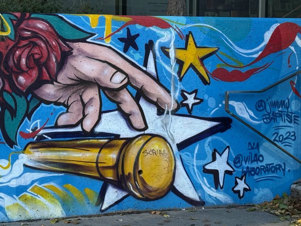 Paix, amour, unité, 83 jusqu'à l'infini street art mural photo 3