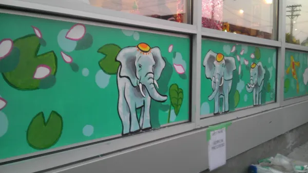 2 panneaux avec des éléphants by Maya Hum