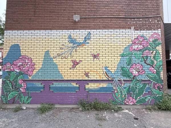 Mural by Maya Hum at 299 Bronson Avenue (2015) by Maya Hum