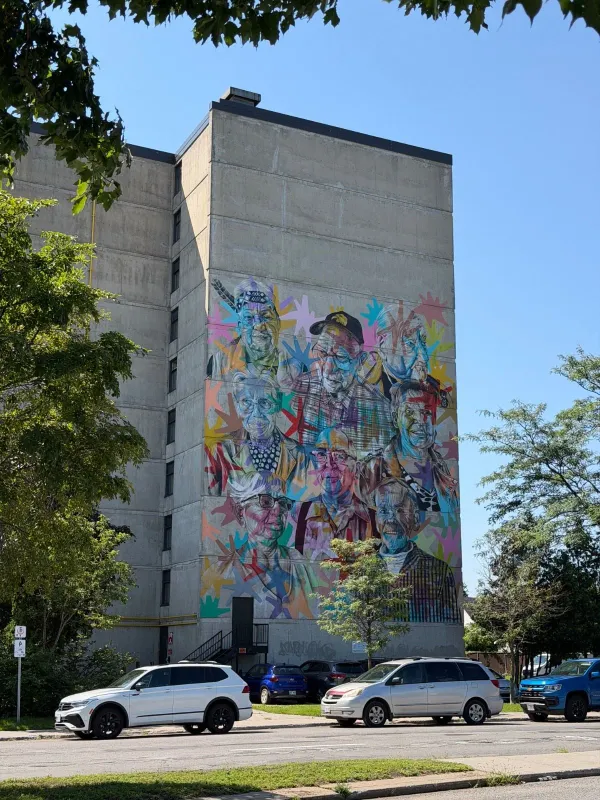 Mural at Boulevard Sacré-Coeur Hull by Unknown / Inconnu