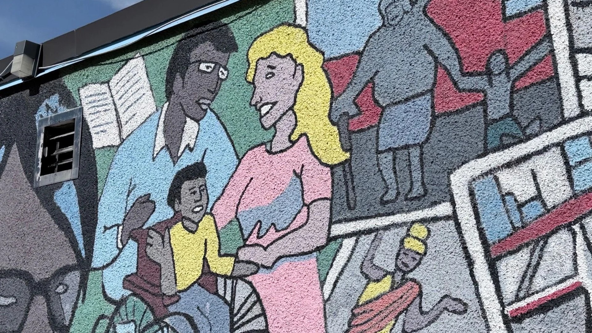 Ottawa mural in Vanier - Street art and urban culture