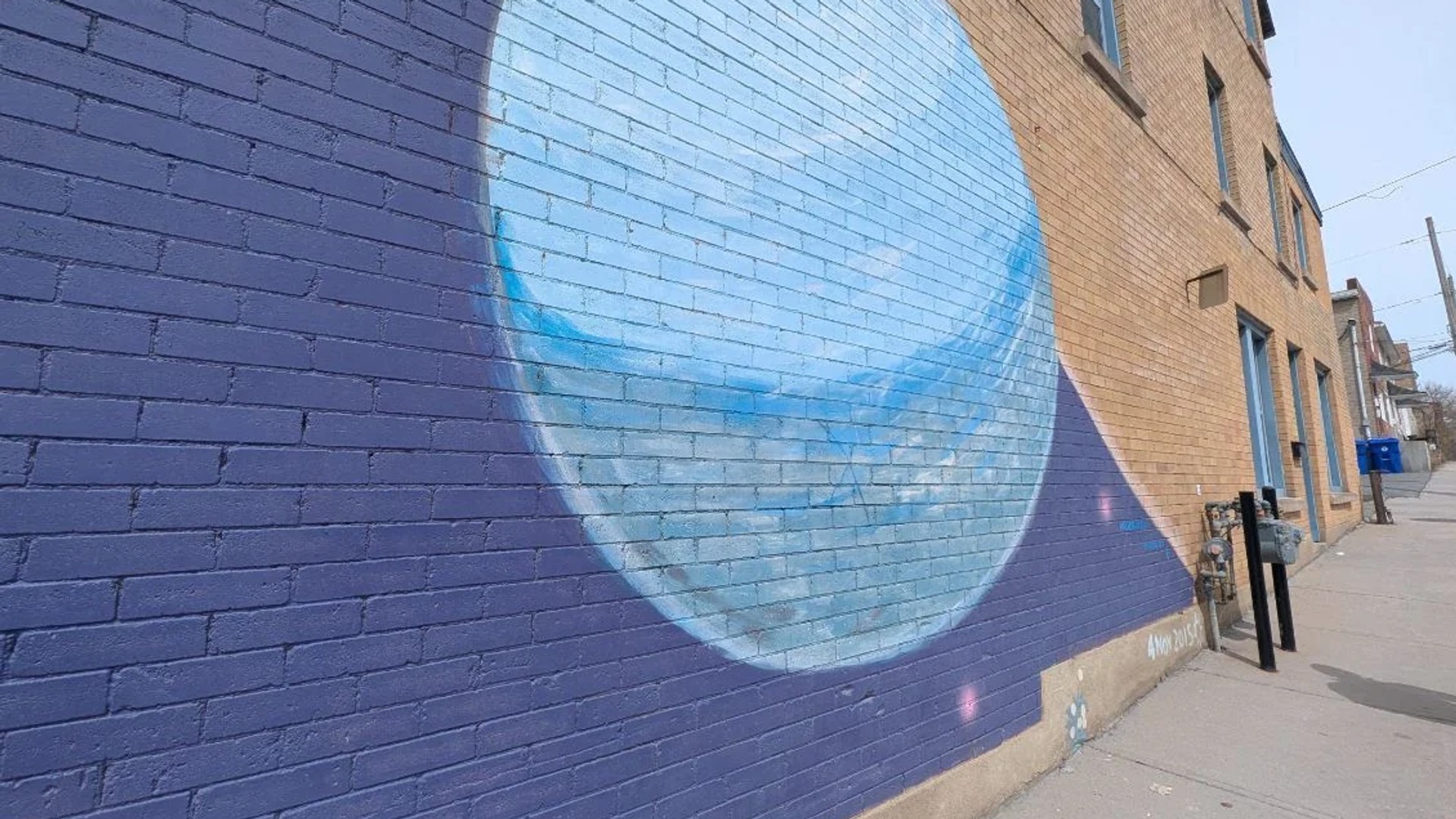 Public mural artwork in Hull, Ottawa - Street art scene