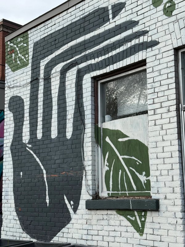 Inconnu street art mural photo 2