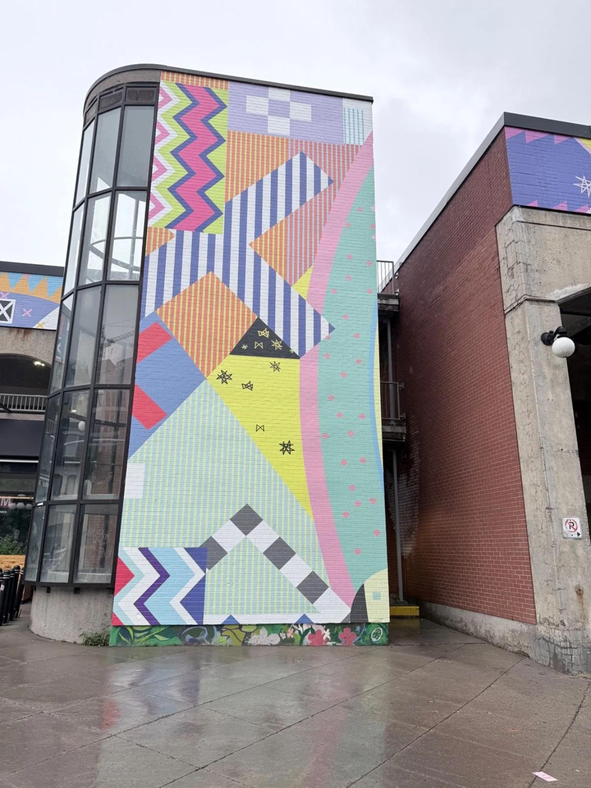 Urban street art in Byward Market, Ottawa - Mural photography