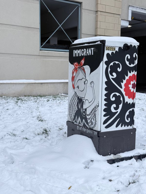 Inconnu street art mural photo 1