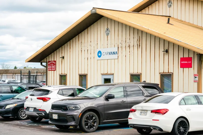 Carvana vs. traditional car buying and selling