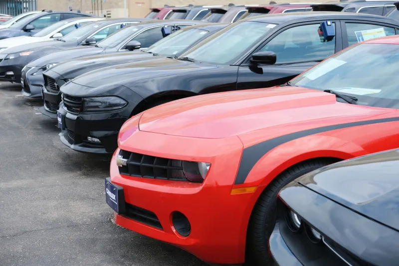 What are the cons of Edmunds?