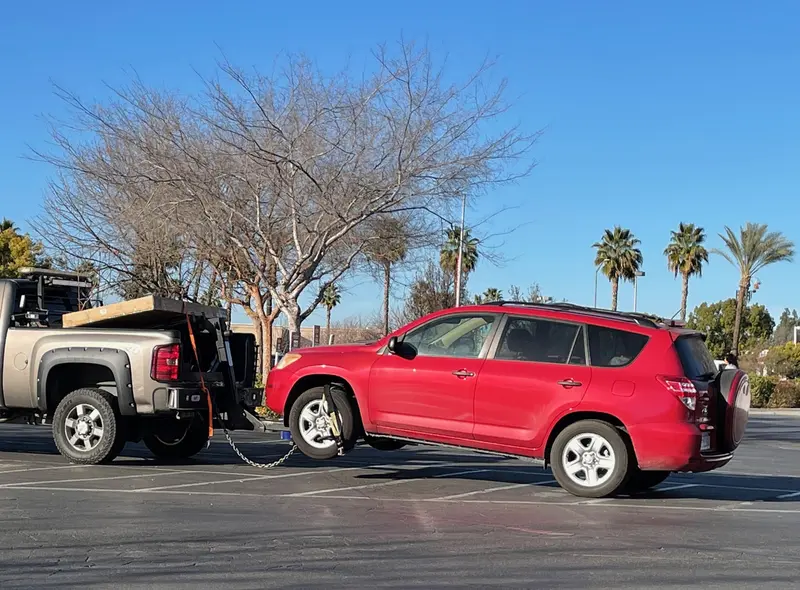 What is a towing dolly?