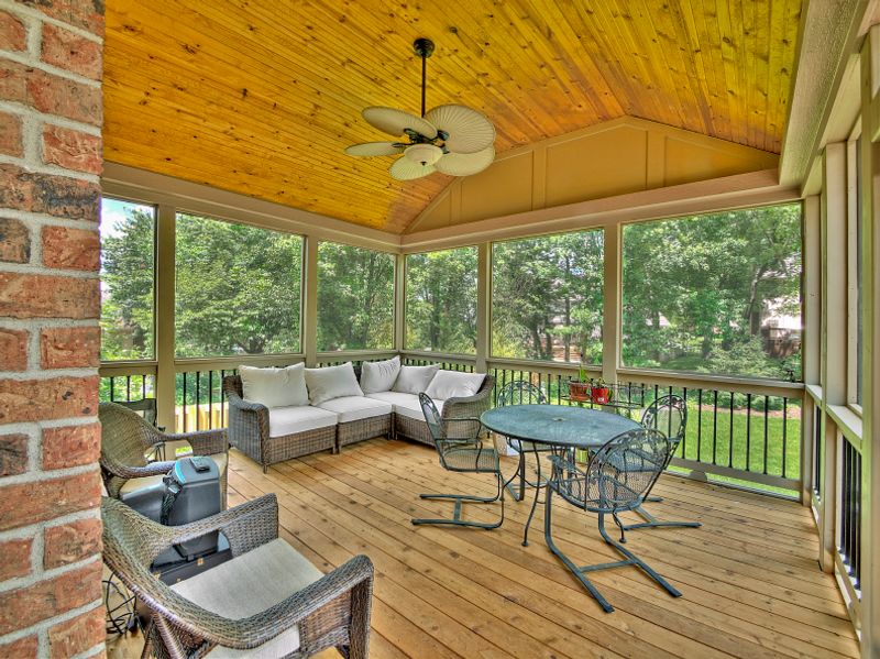 Screened porch by All Under One Roof, Kansas City