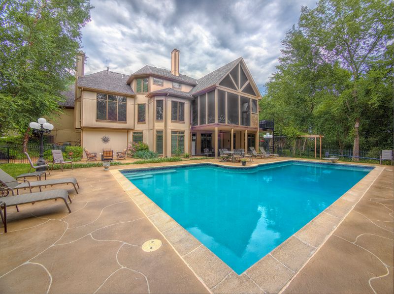 Screened porch by All Under One Roof, Kansas City