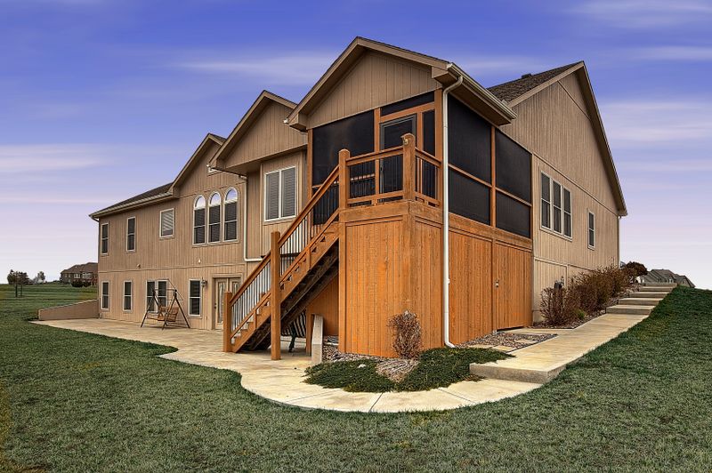 Screened porch by All Under One Roof, Kansas City