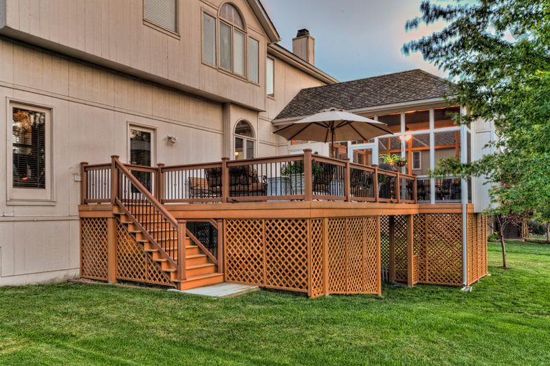 Screened porch by All Under One Roof, Kansas City