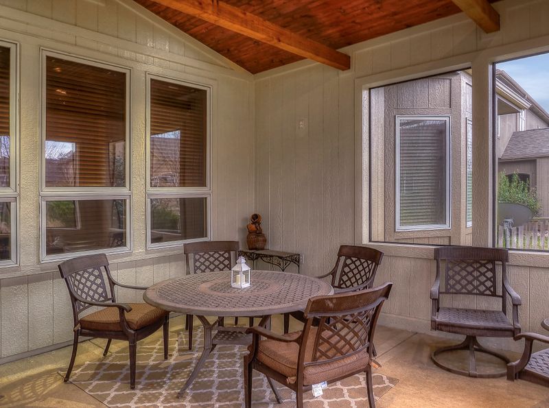 Screened porch by All Under One Roof, Kansas City