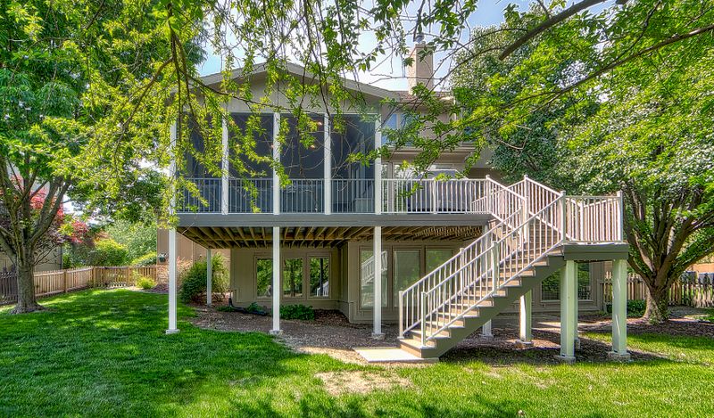 Screened porch by All Under One Roof, Kansas City