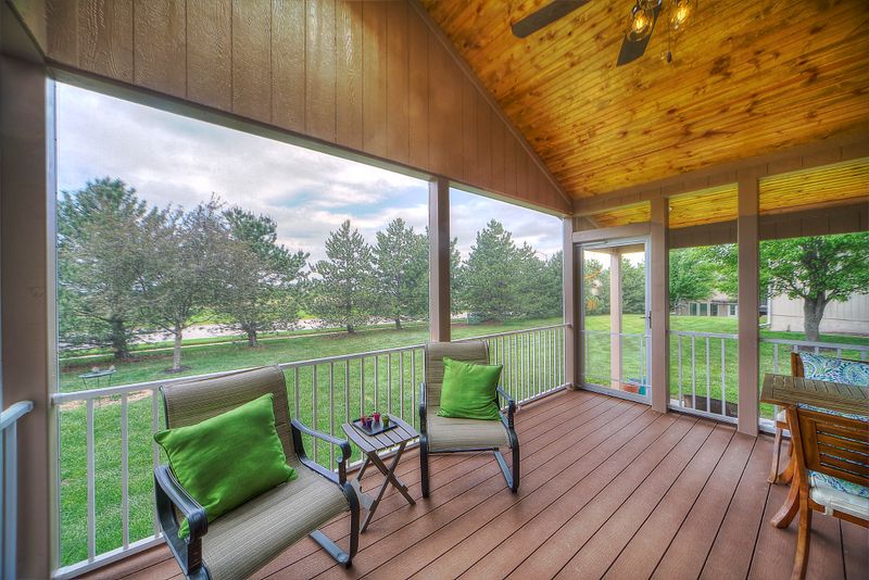 Screened porch by All Under One Roof, Kansas City