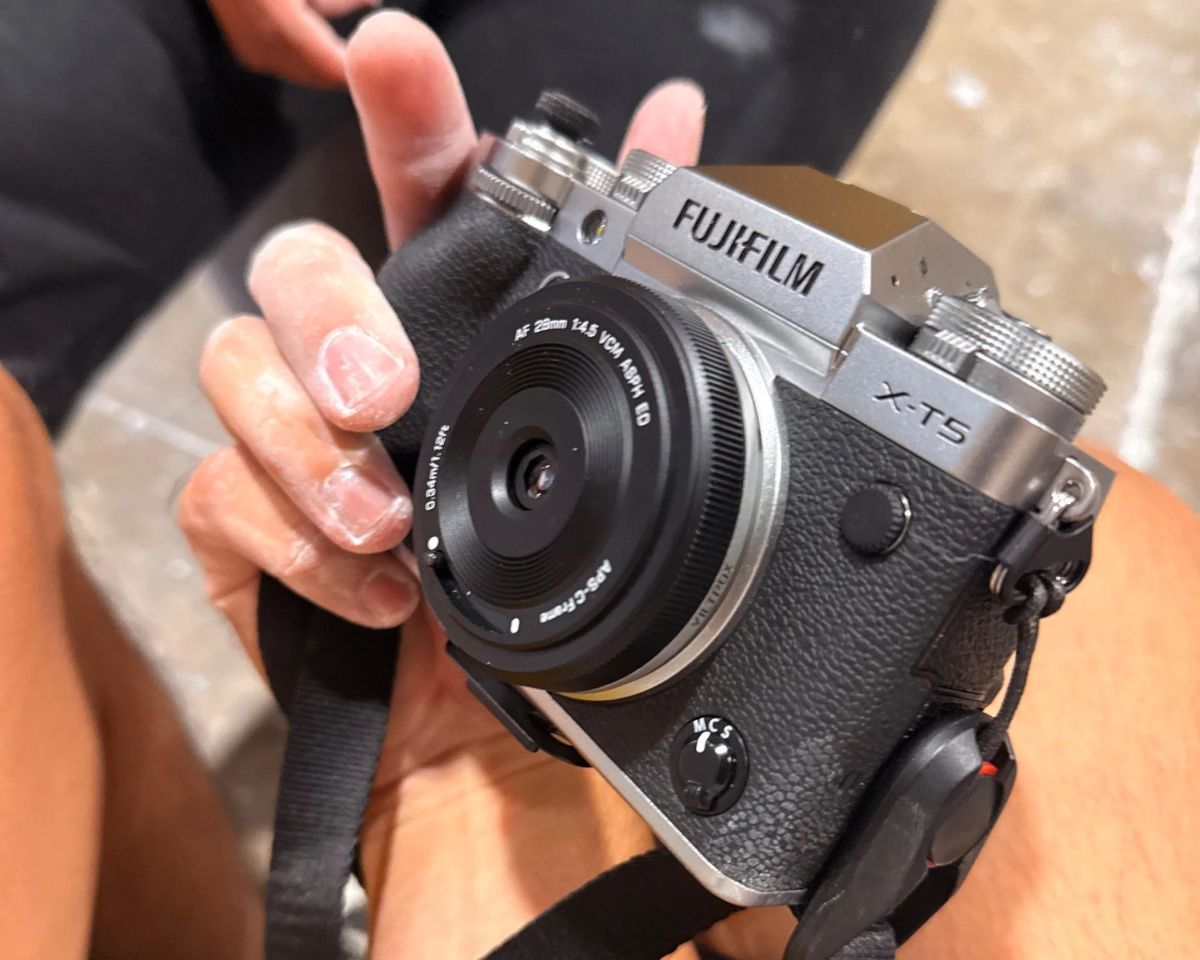 Fujifilm X-T5 with Viltrox 28mm f/4.5