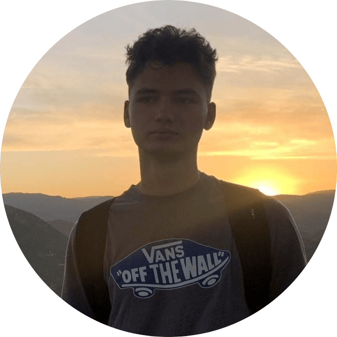 Yan Bobrov, Supervisor of AcademGo