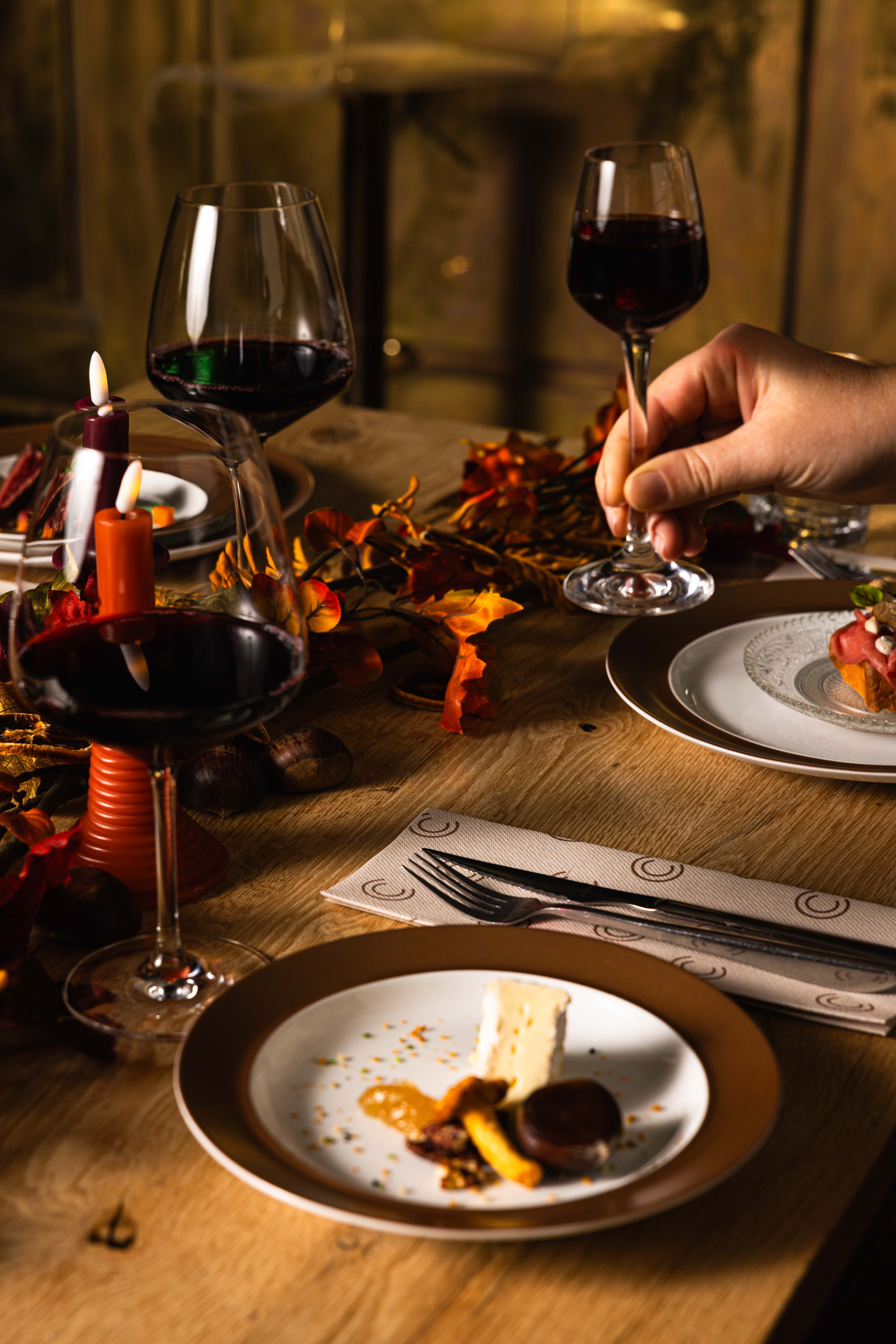 Wildavond bij La Cocotte met rode wijn, port, herfstgerechten en kaas