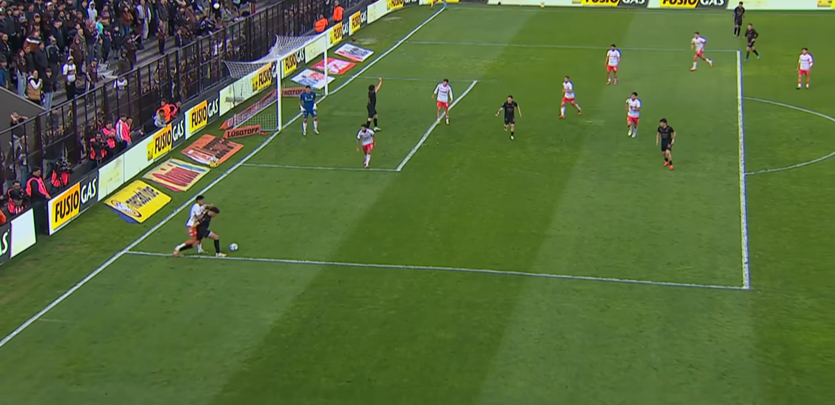 Porcel le comete penal a Silva