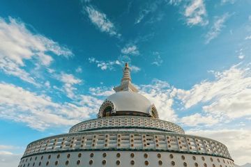 Aktau's Underground Mosque: A Spiritual Oasis Carved From Stone