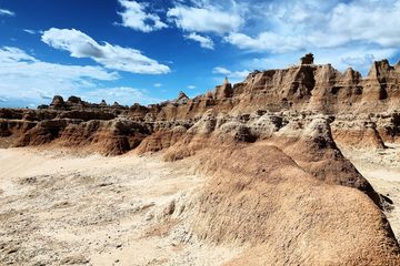 Aktau's Singing Sands: A Symphony of Nature in the Kazakh Desert