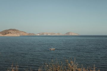 Aktau: Where the Desert Meets the Azure – More Than Just a Port City