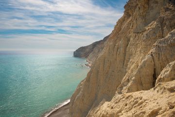 Aktau's Singing Sands: Where the Desert Whispers to the Caspian Sea