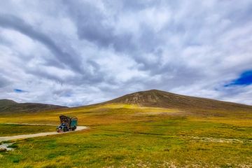 Aktau: Where the Desert Meets the Sea - A Kazakh Gem Worth Discovering
