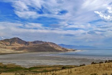 Aktau: Where the Desert Meets the Azure - More Than Just the Caspian's Shore