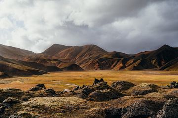 Aktau: Where Desert Meets Sea - Uncover the Magic of Kazakhstan's Coastal Gem