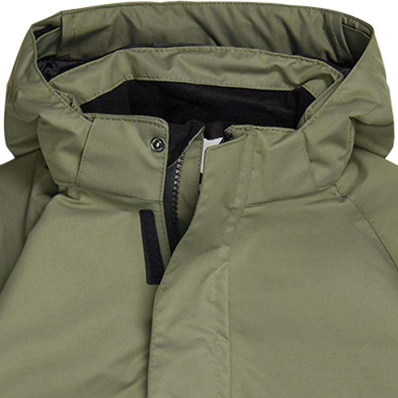 Strukturerad och avtagbar huva