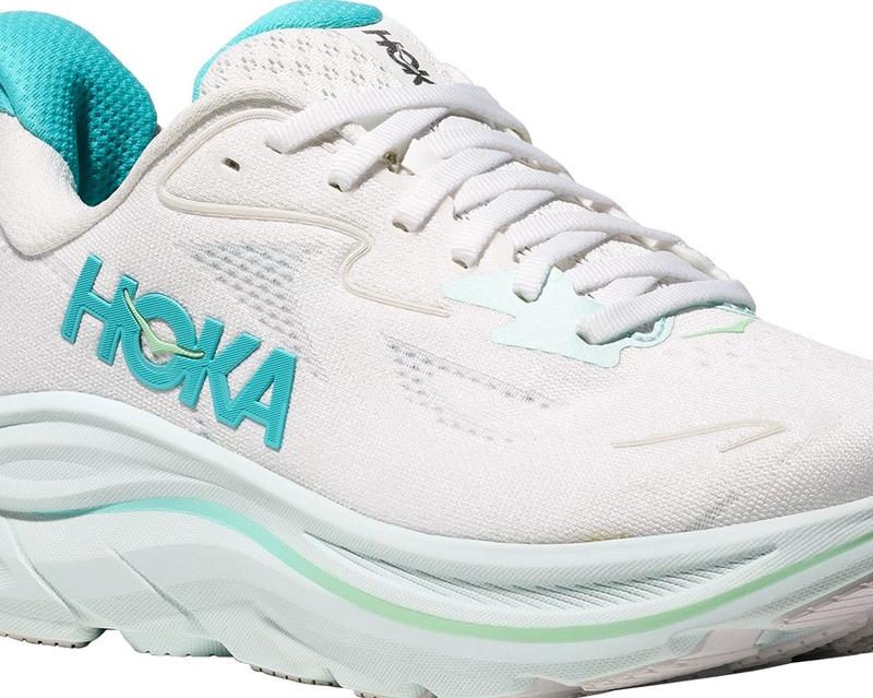 Hoka Clifton 10 W löparsko i färgen White/Cielo Blue
