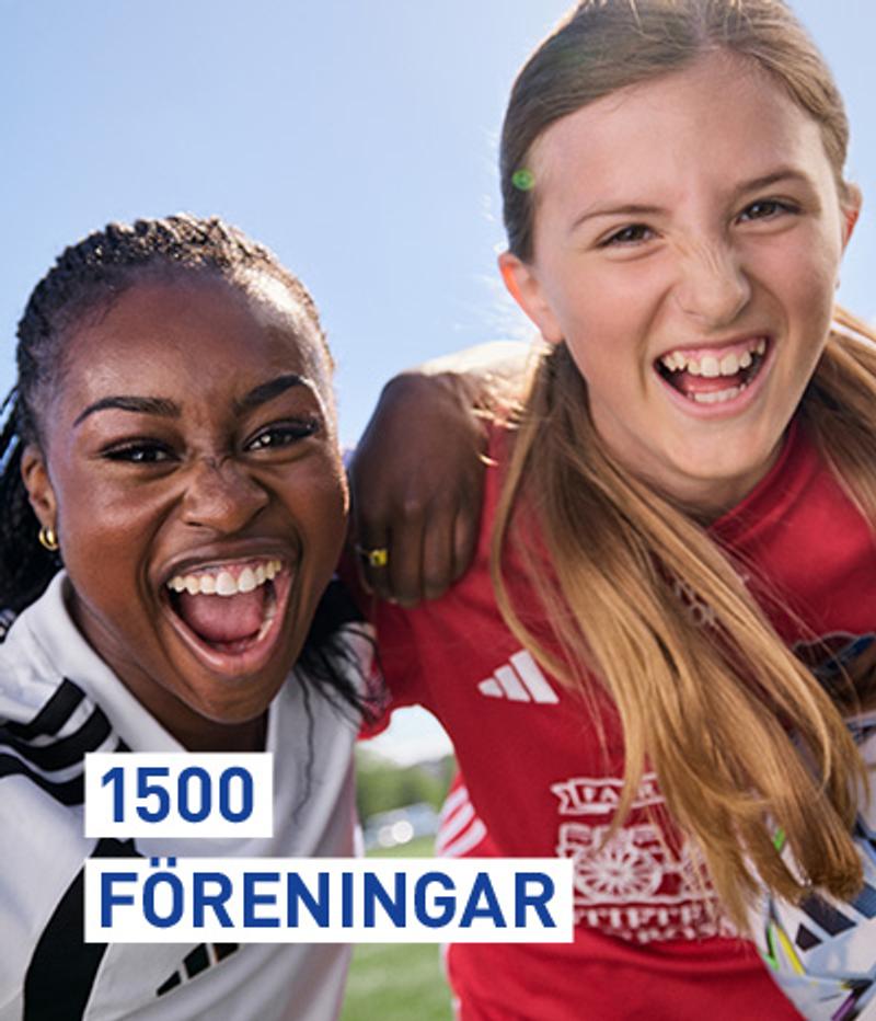 Two laughing young girls, one Black and one white, with arms around each other. Text overlay: '1500 FÖRENINGAR'.