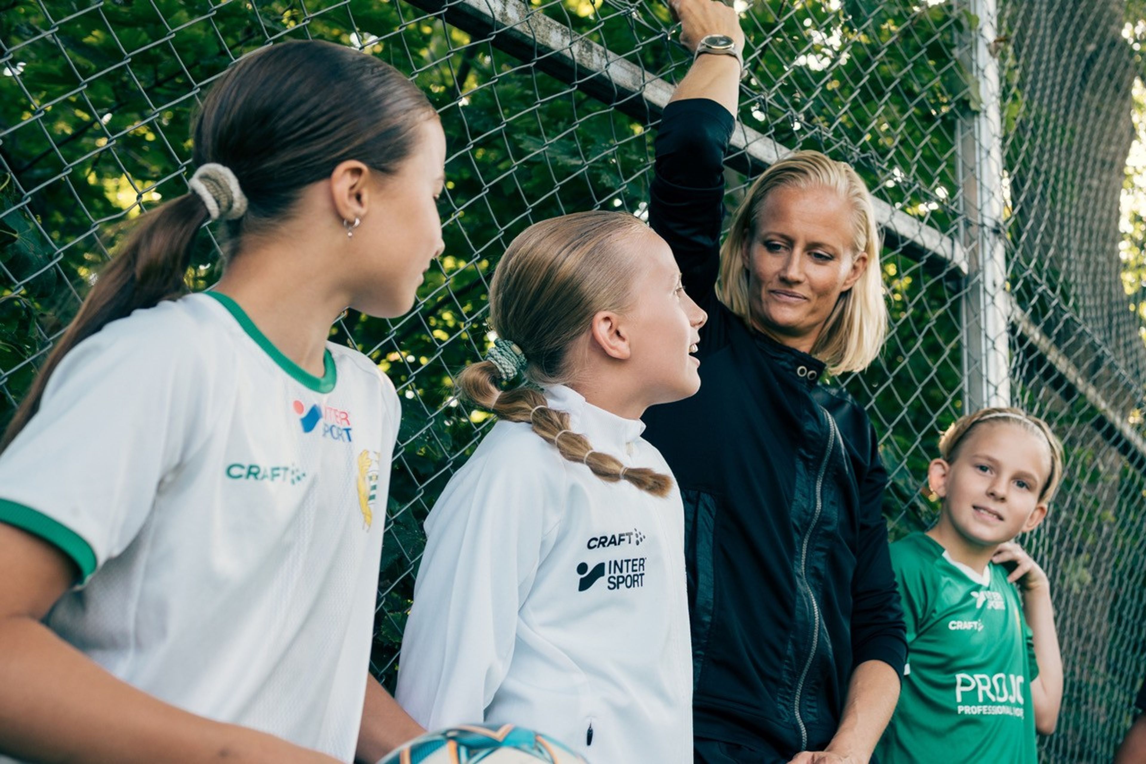 Eezi Tjäna pengar Till laget