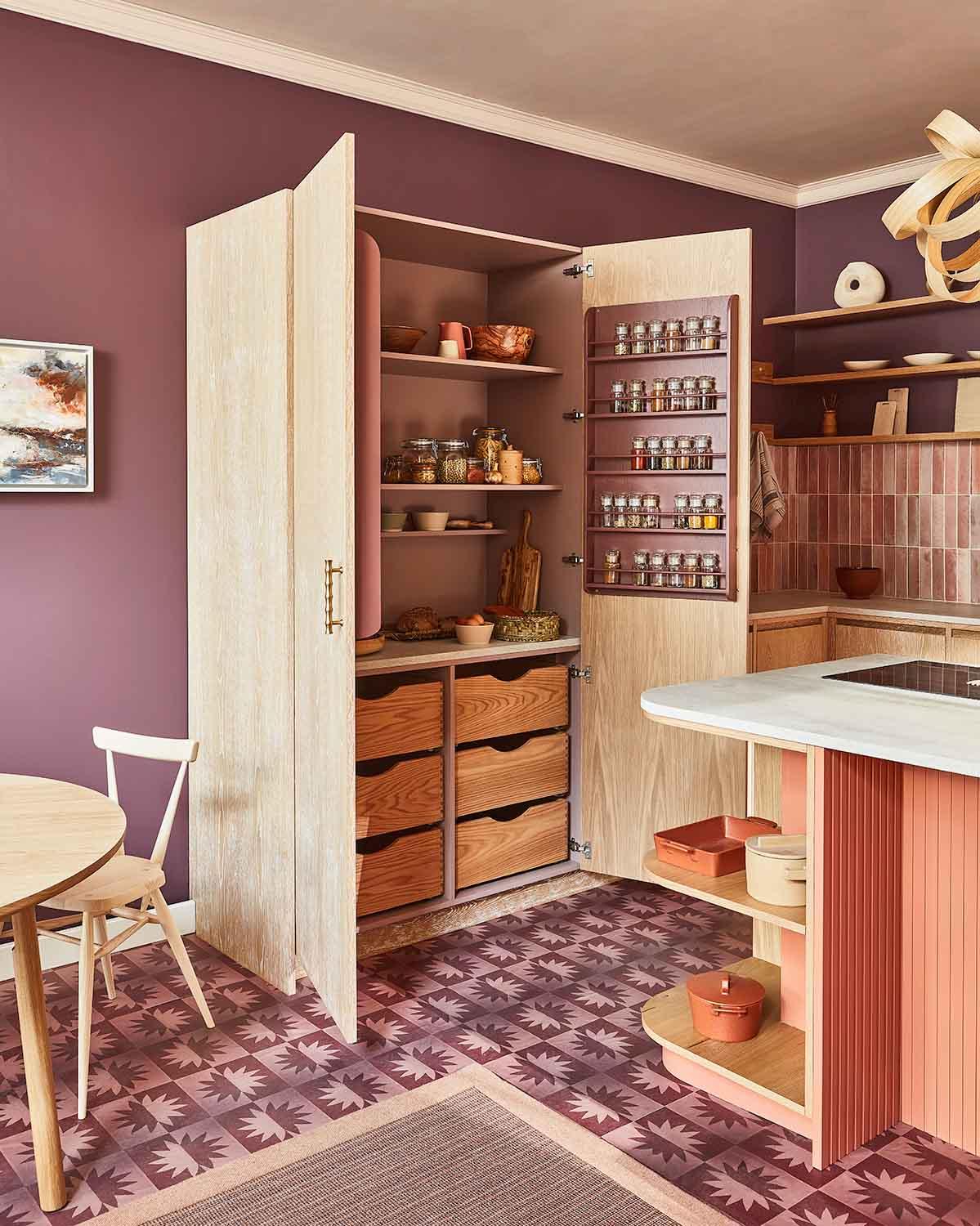 Double Larder With 6 Drawers