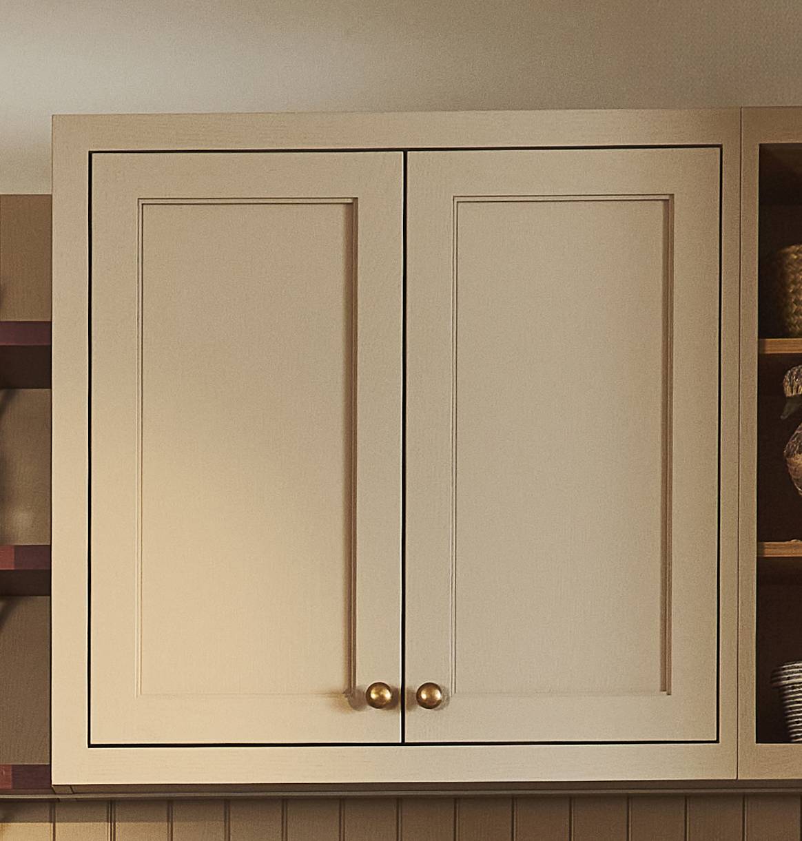 Shaker door pianted in Holt Latte colour