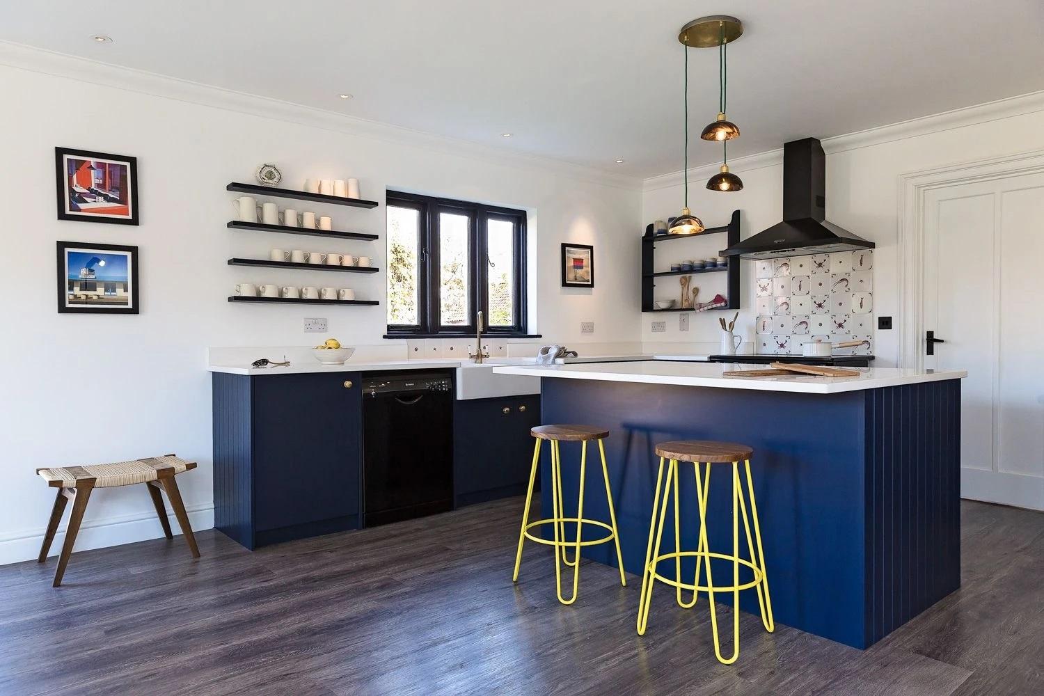 beach-house modern v contemporary