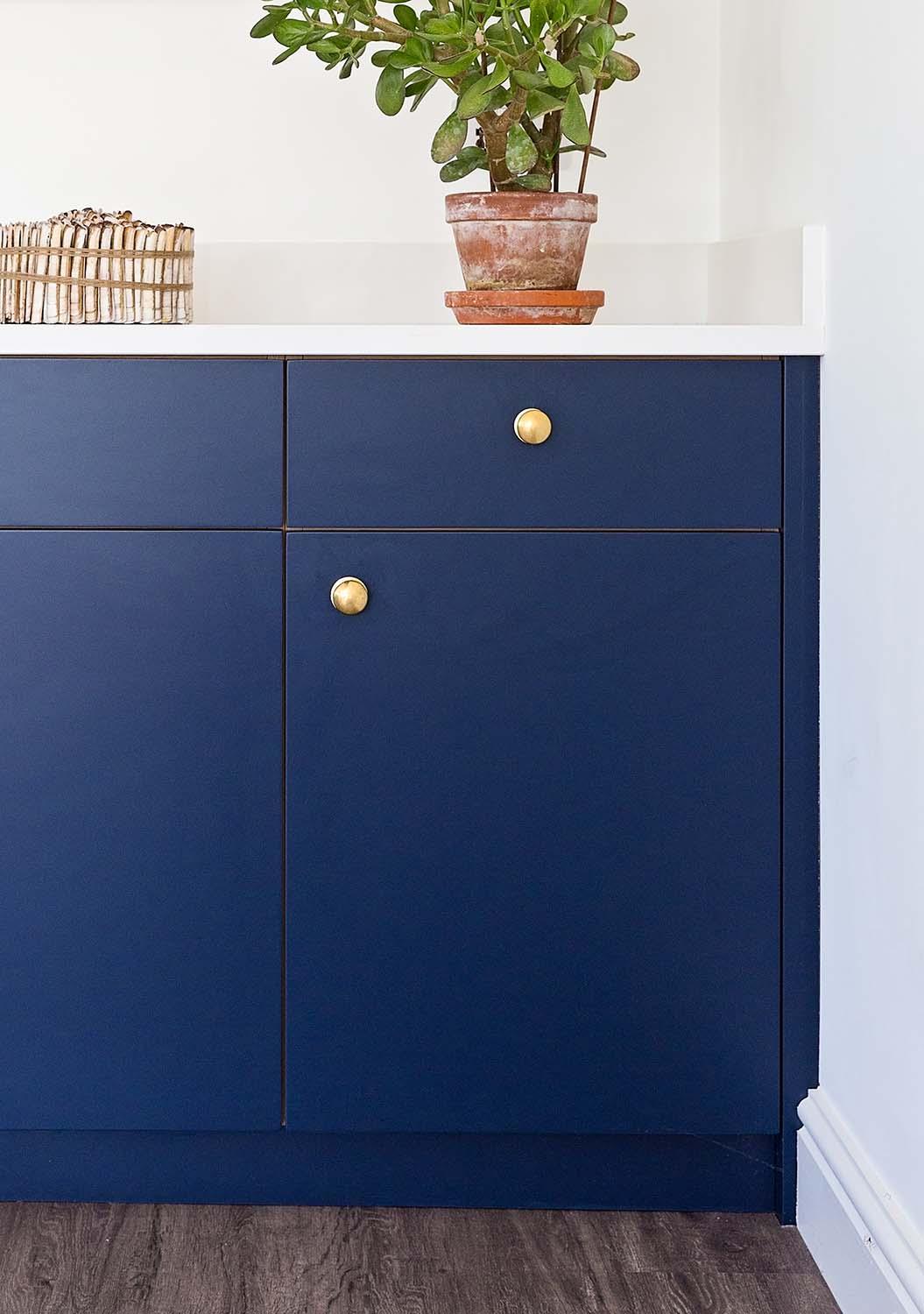Single Cabinet With Drawer