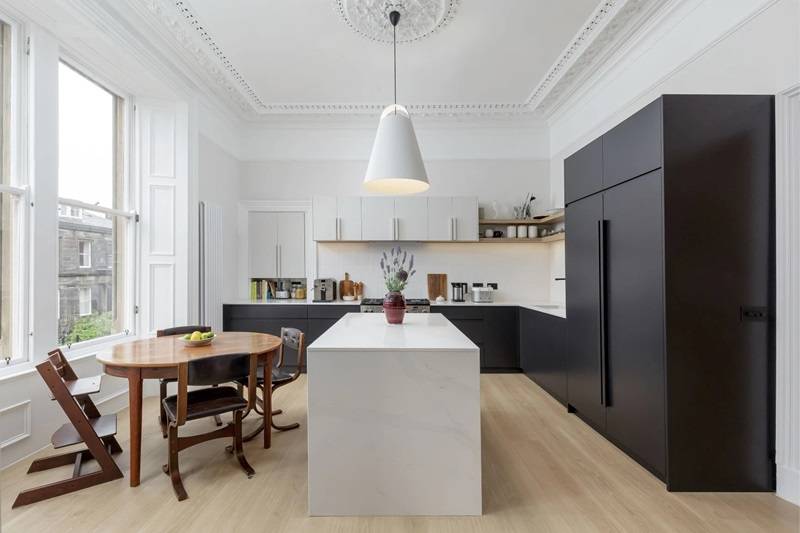 howard-place-pendant