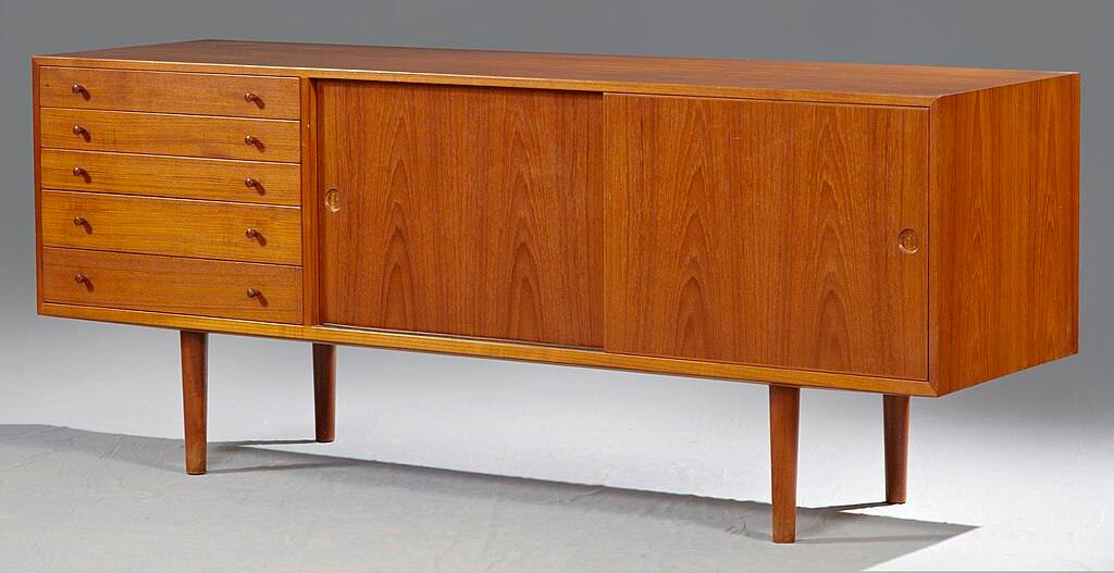 Hans_Wegner_Carved_Teak_Sideboard
