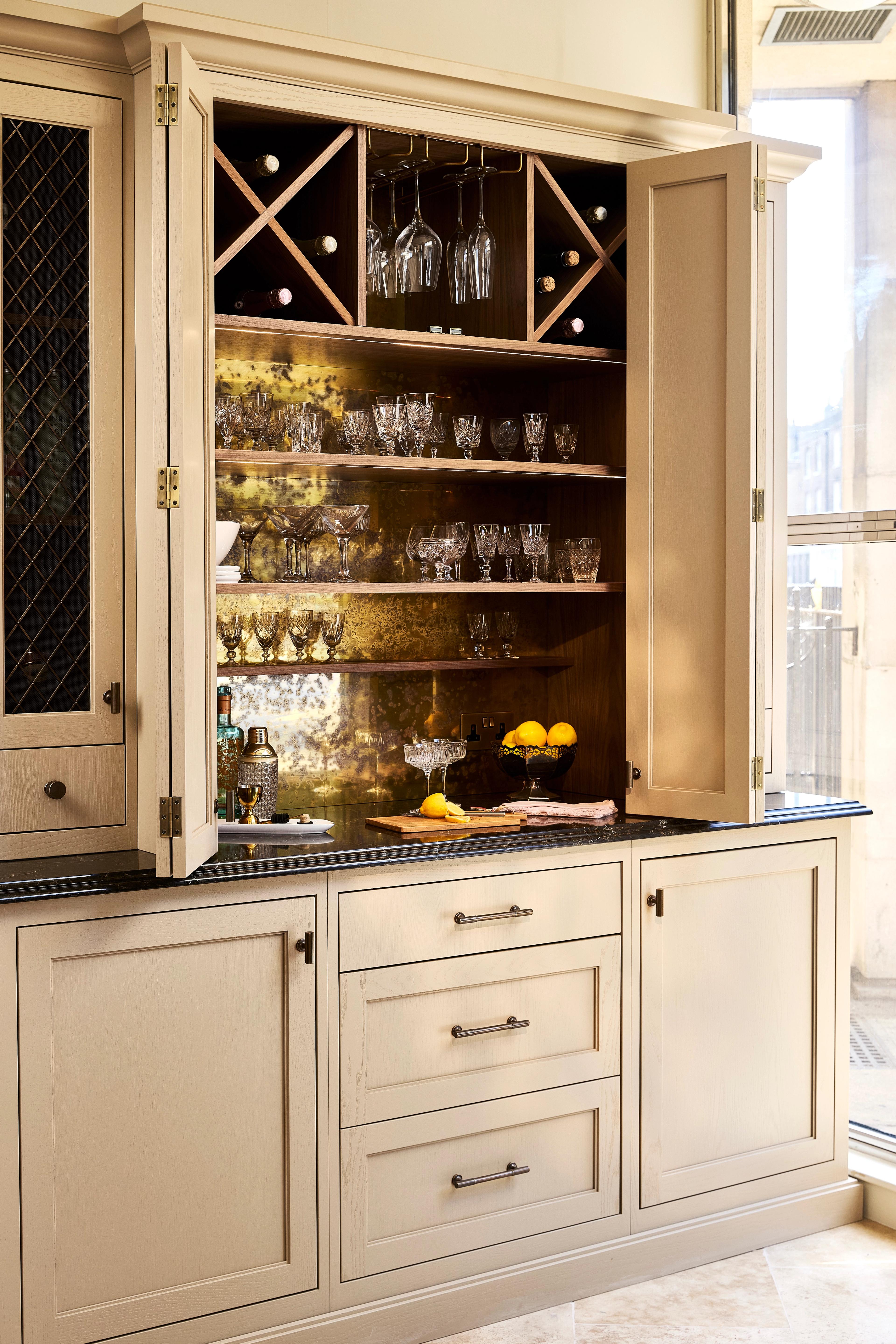 Coleridge bar / drinks station