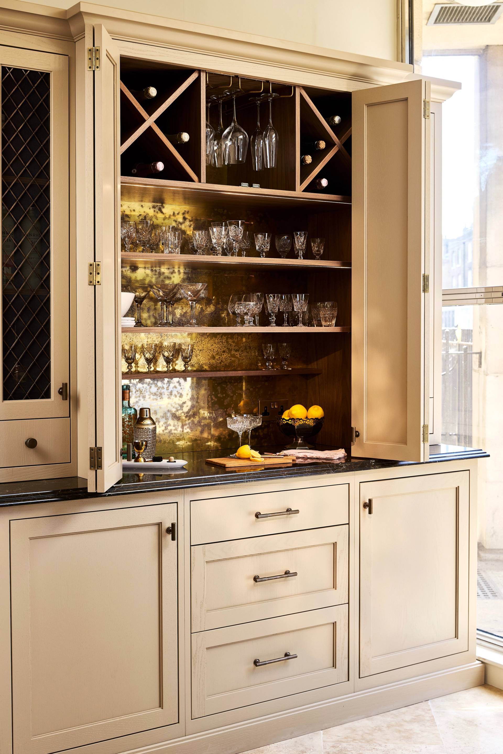 Coleridge bar / drinks station