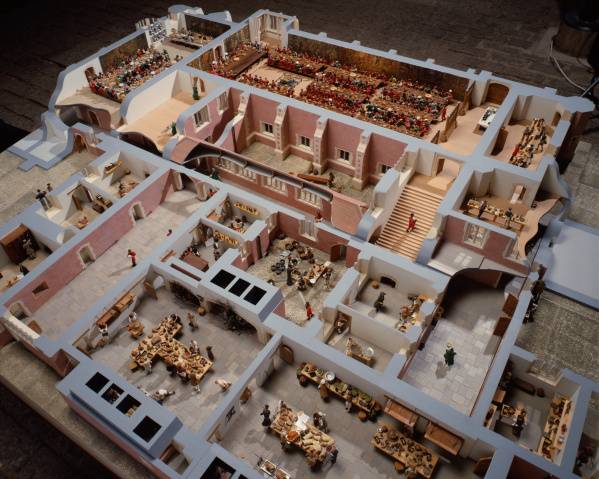 hampton court kitchens model