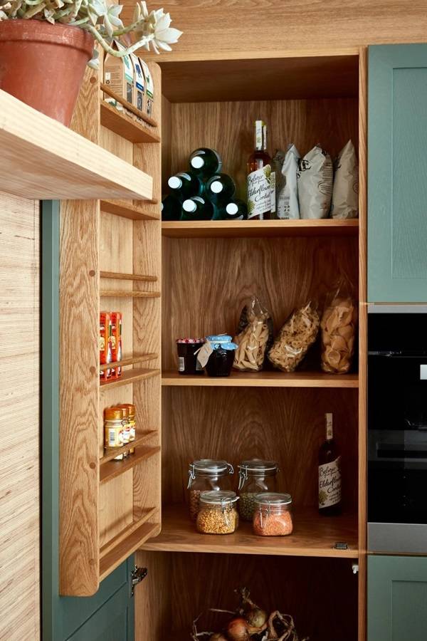 stamford pantry small