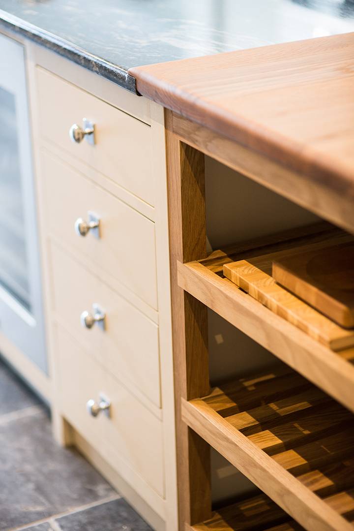white kitchen slatted shelf unit