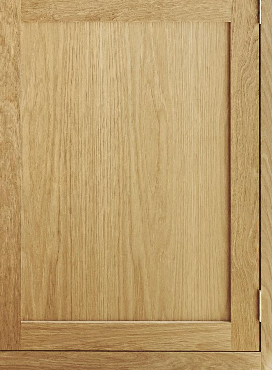 Close-up of Oak veneered ply shaker door