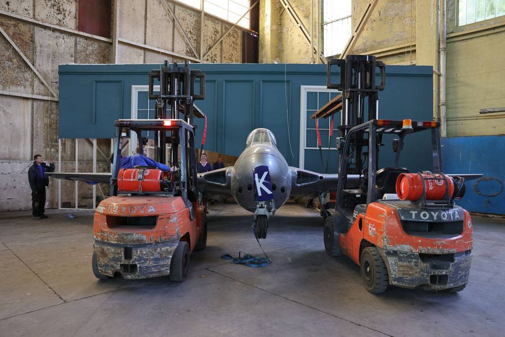 Plane-On-Forklift